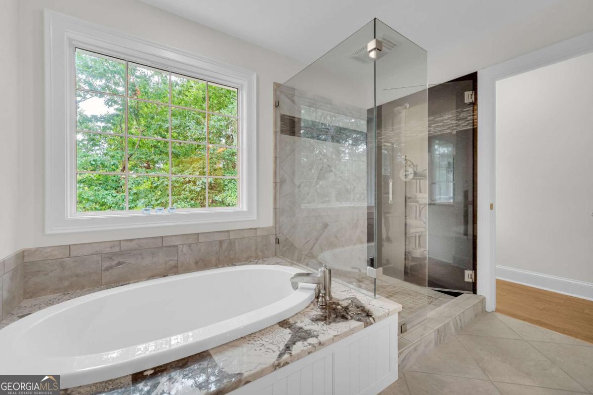 27 Classic Drive Property Photo 40