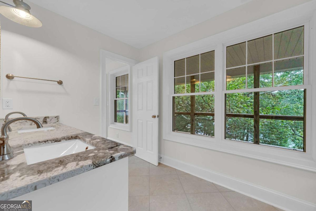 27 Classic Drive Property Photo 42