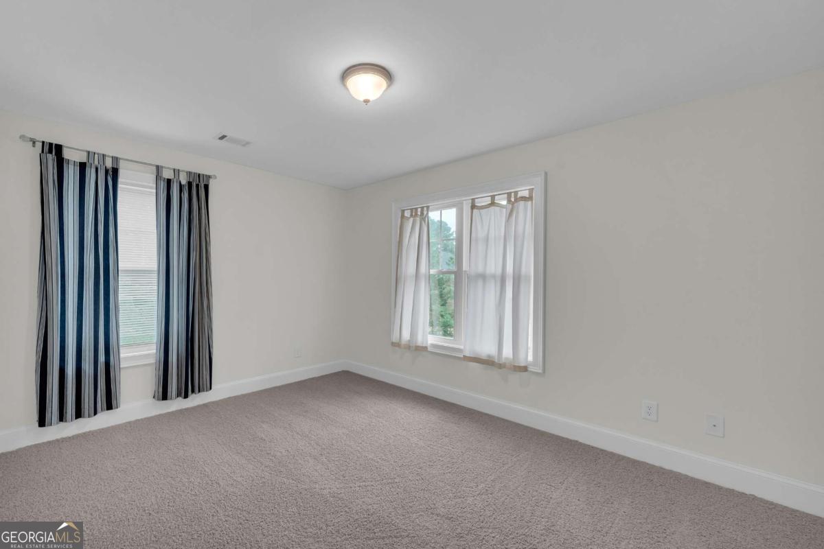 27 Classic Drive Property Photo 45
