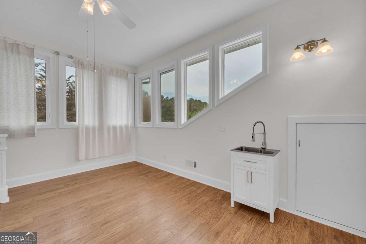 27 Classic Drive Property Photo 53