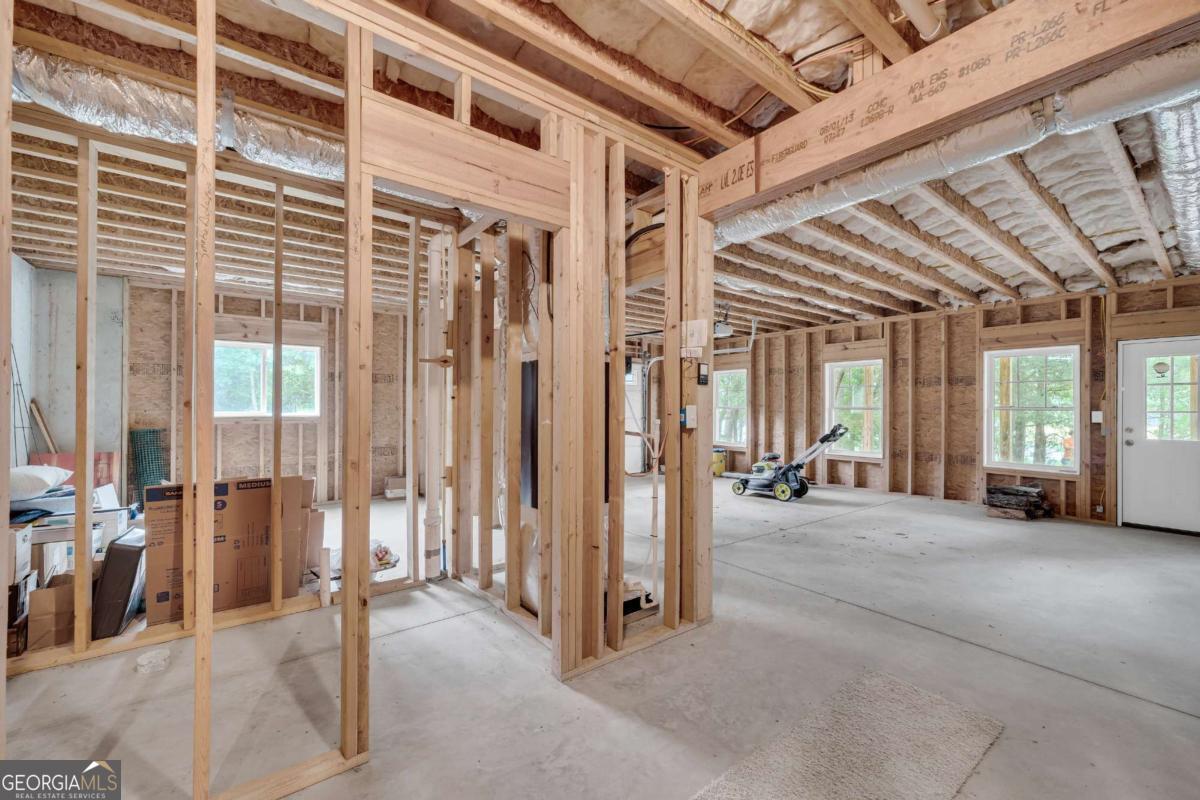 27 Classic Drive Property Photo 65
