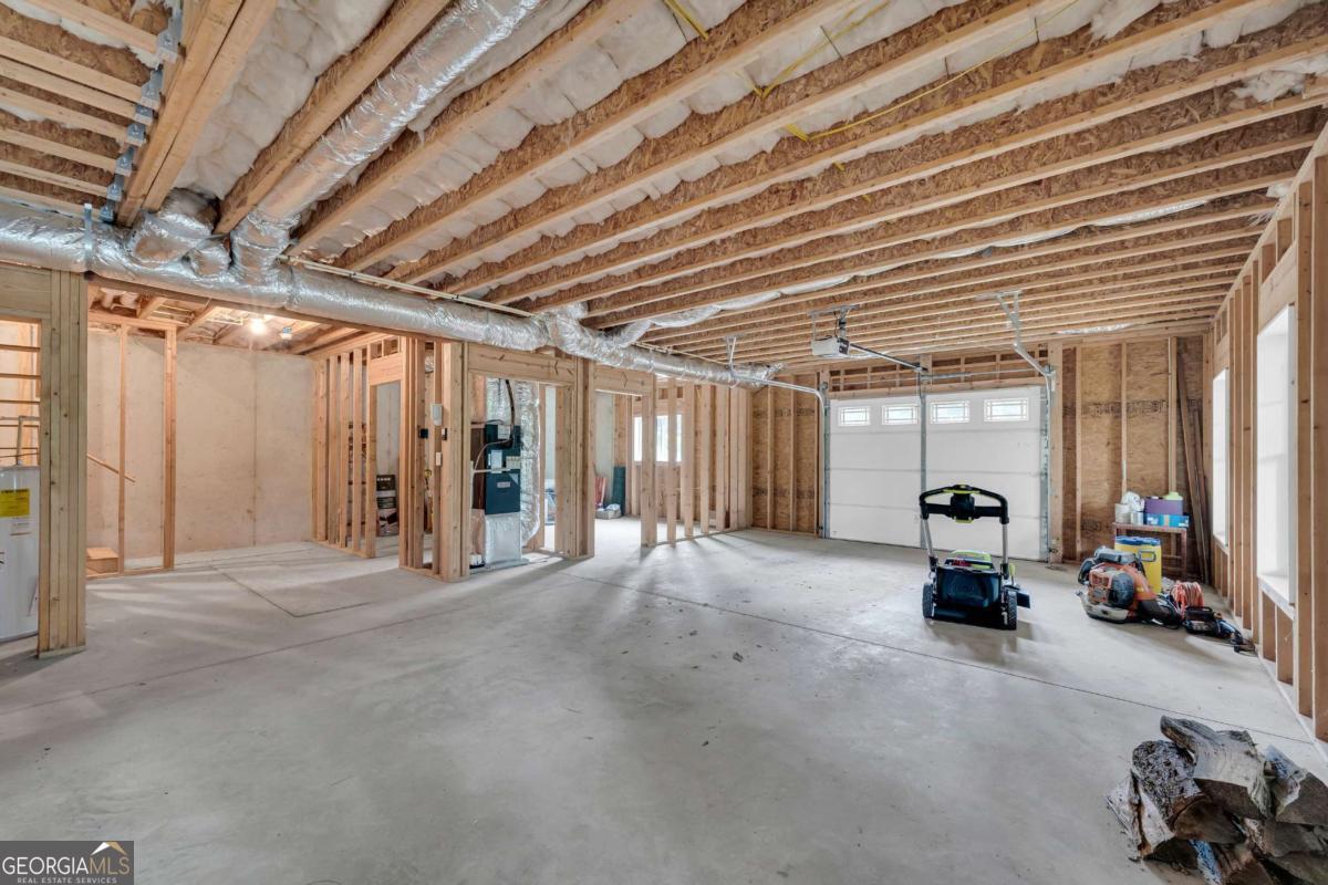 27 Classic Drive Property Photo 67