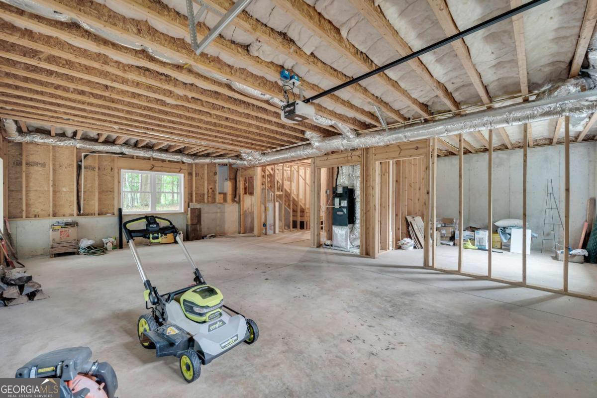 27 Classic Drive Property Photo 68