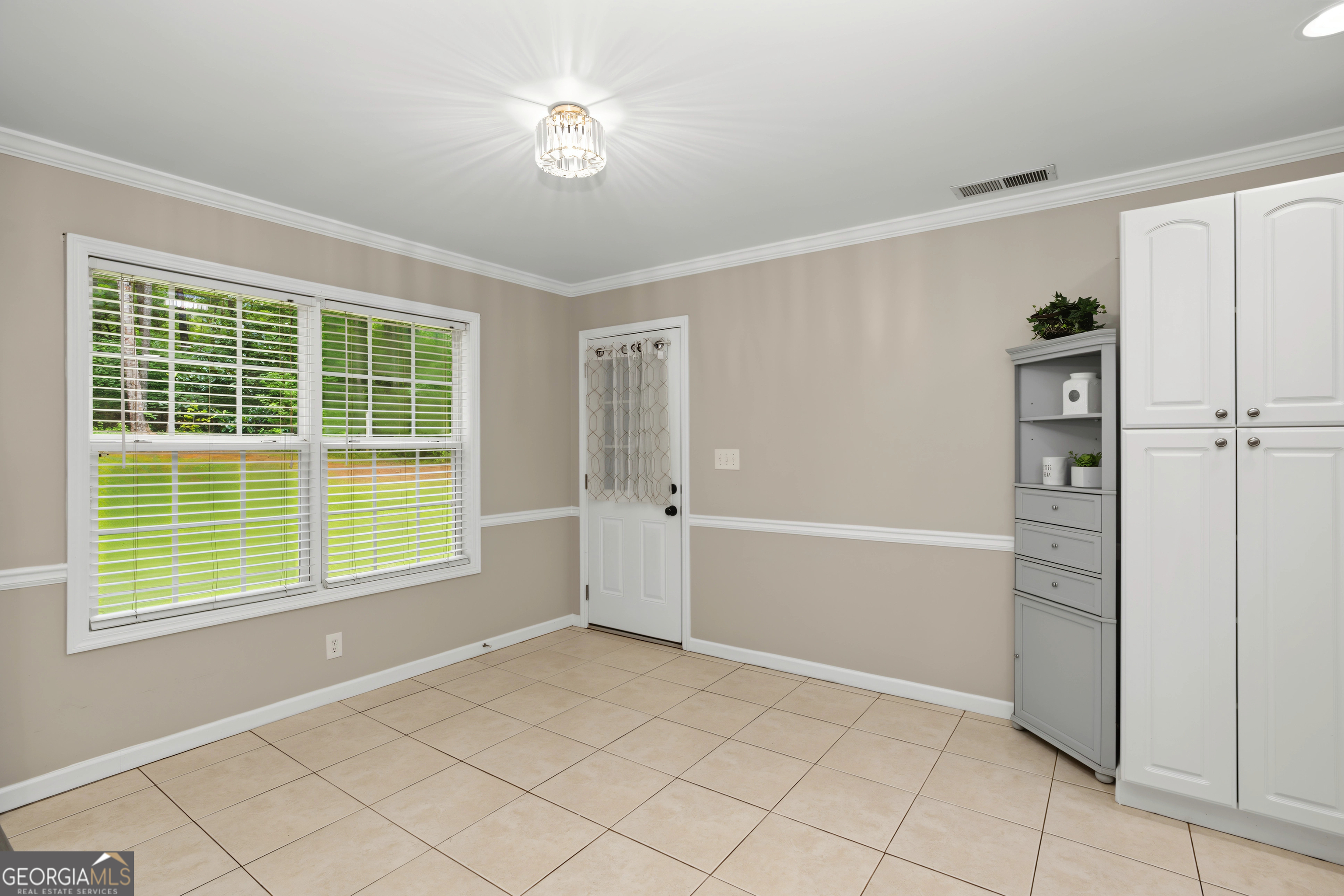 325 Leonard Road Property Photo 12