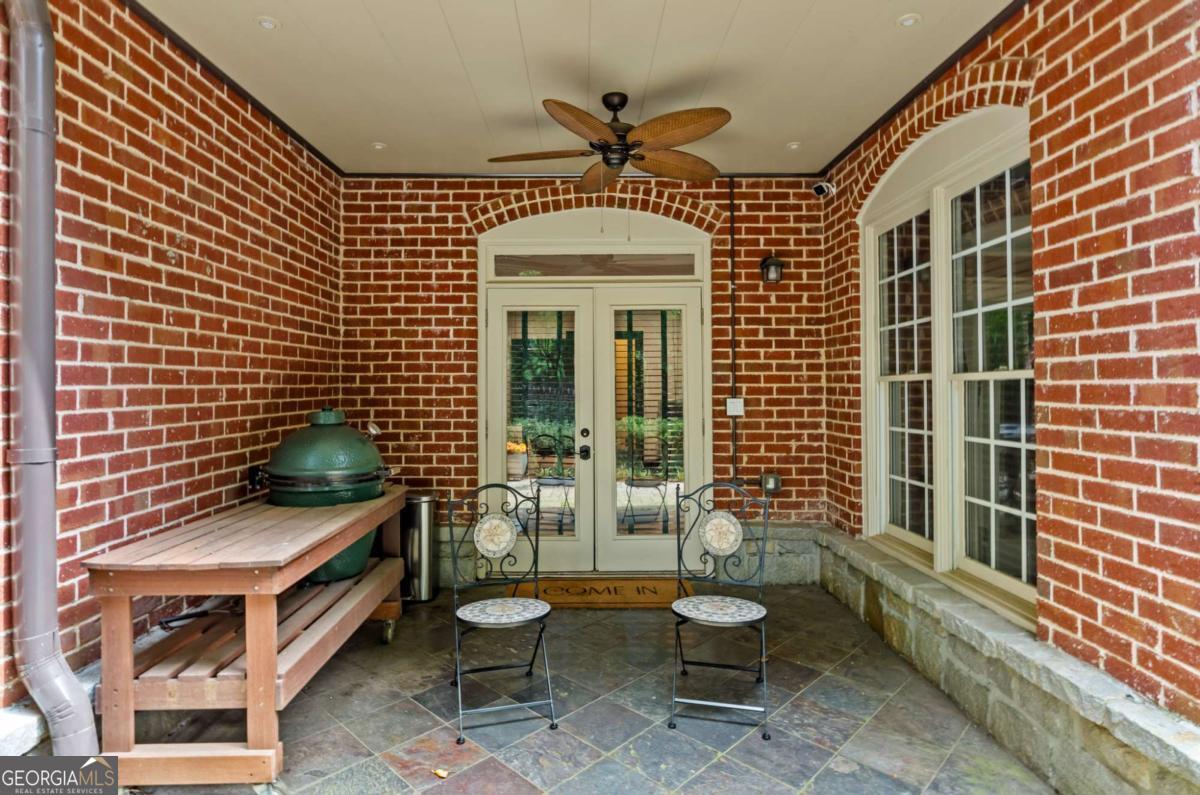 5512 Glenridge Drive # K Property Photo 8