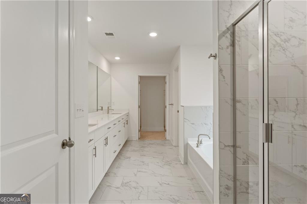56 Andalusa Court Property Photo 14