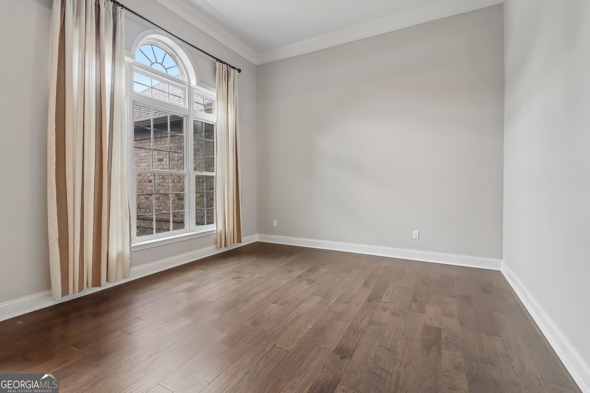 5715 Catalpa Court Property Photo 6