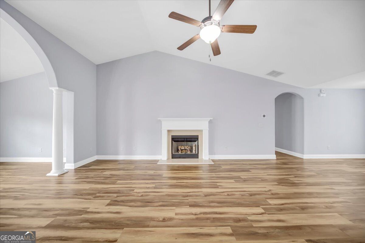 1411 Silvergate Way Property Photo 11