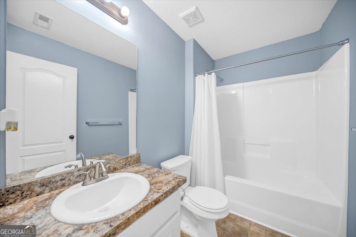 1411 Silvergate Way Property Photo 28