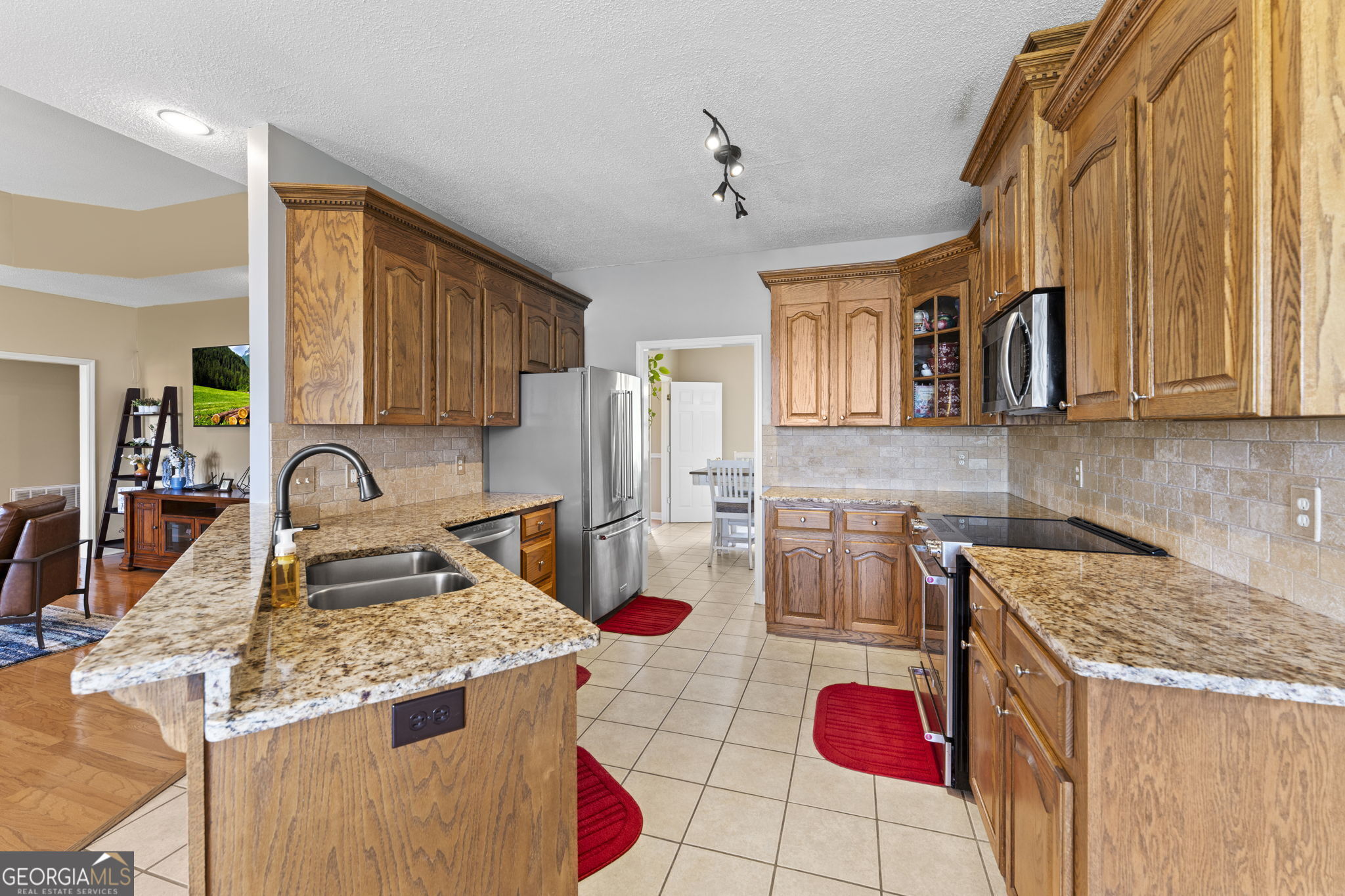 354 Hillridge Cove Property Photo 12