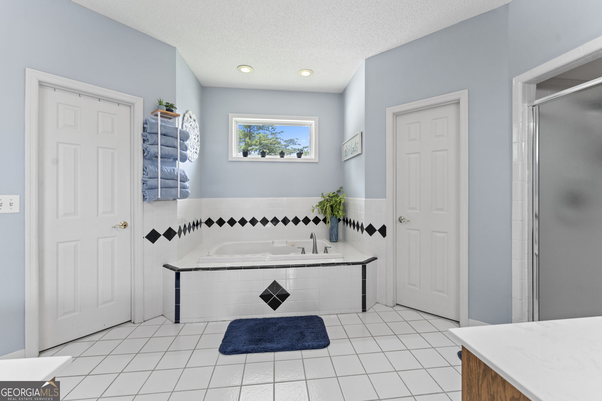 354 Hillridge Cove Property Photo 22