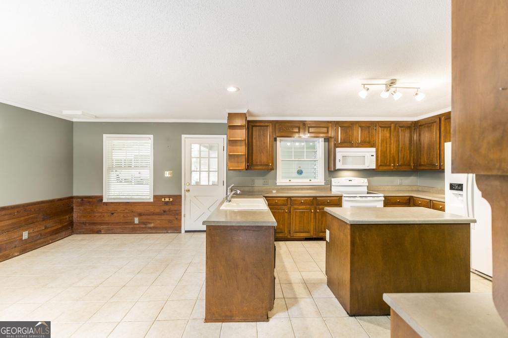 2311 Wesleyan Drive Property Photo 12