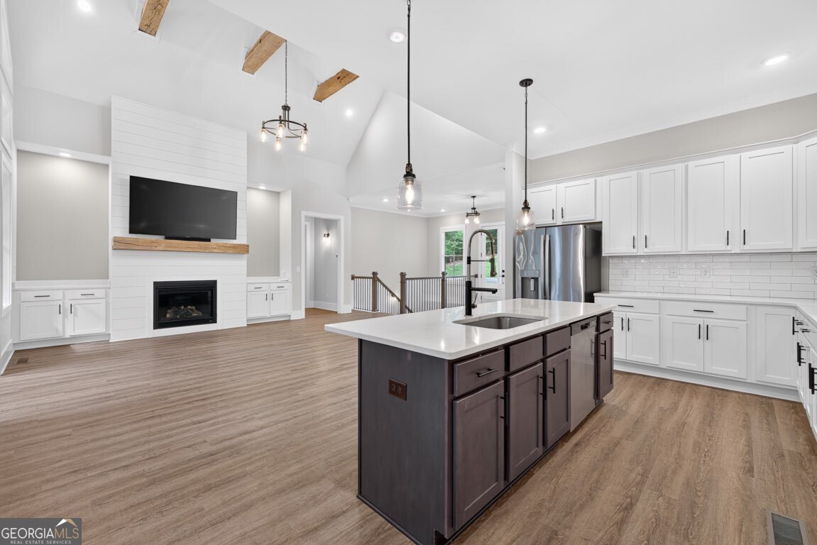 6052 Oak Hill Drive Property Photo 12