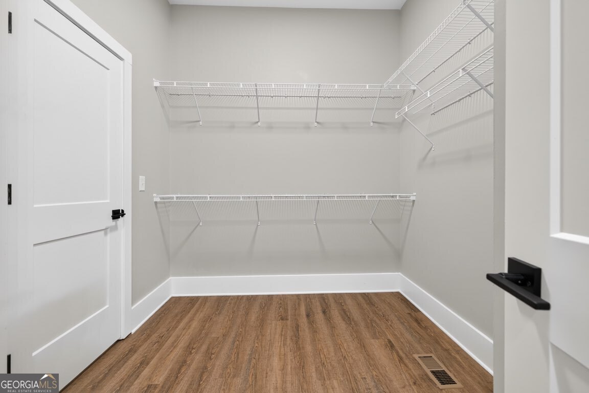 6052 Oak Hill Drive Property Photo 24