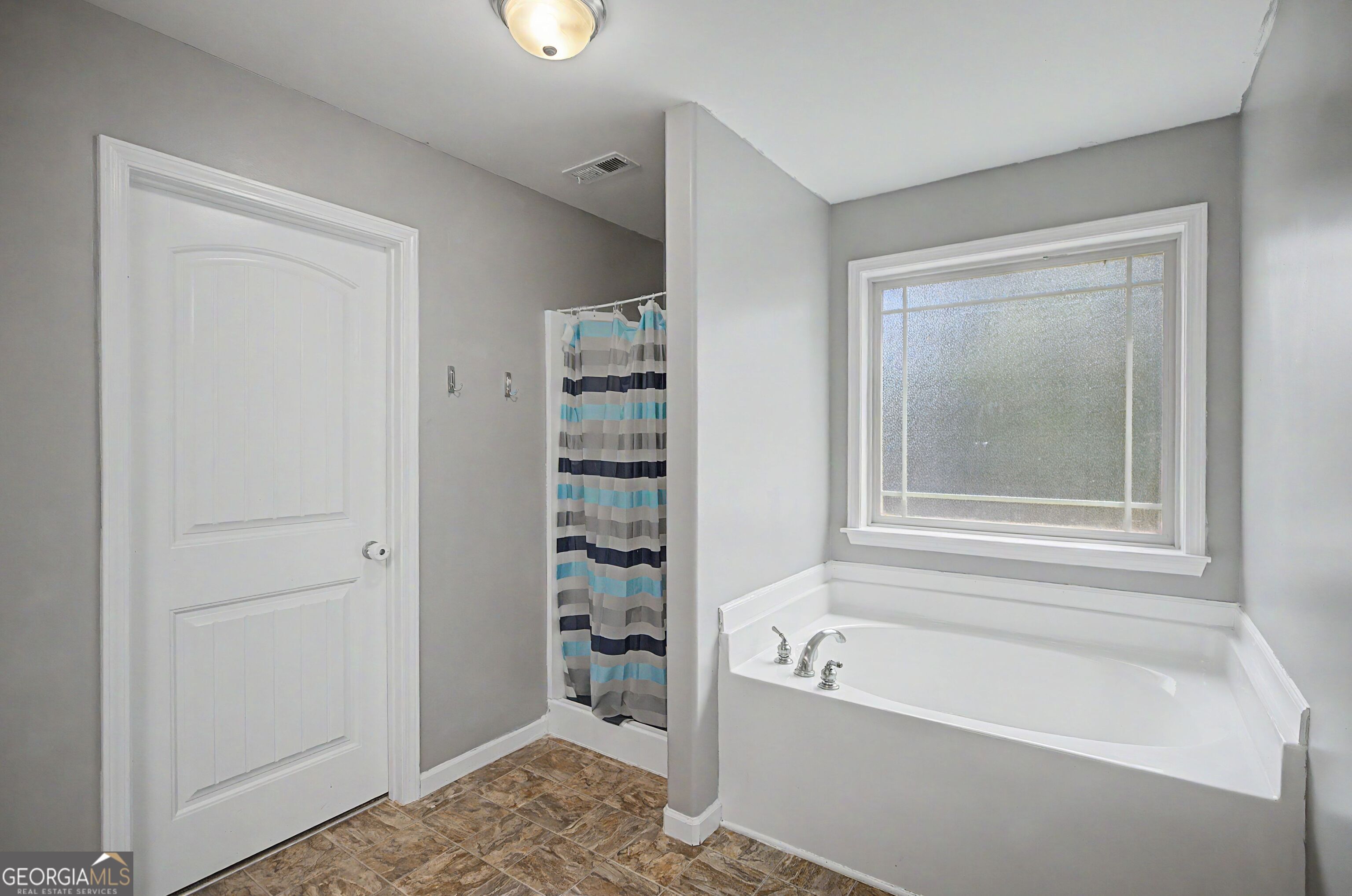 702 Club Drive Property Photo 20
