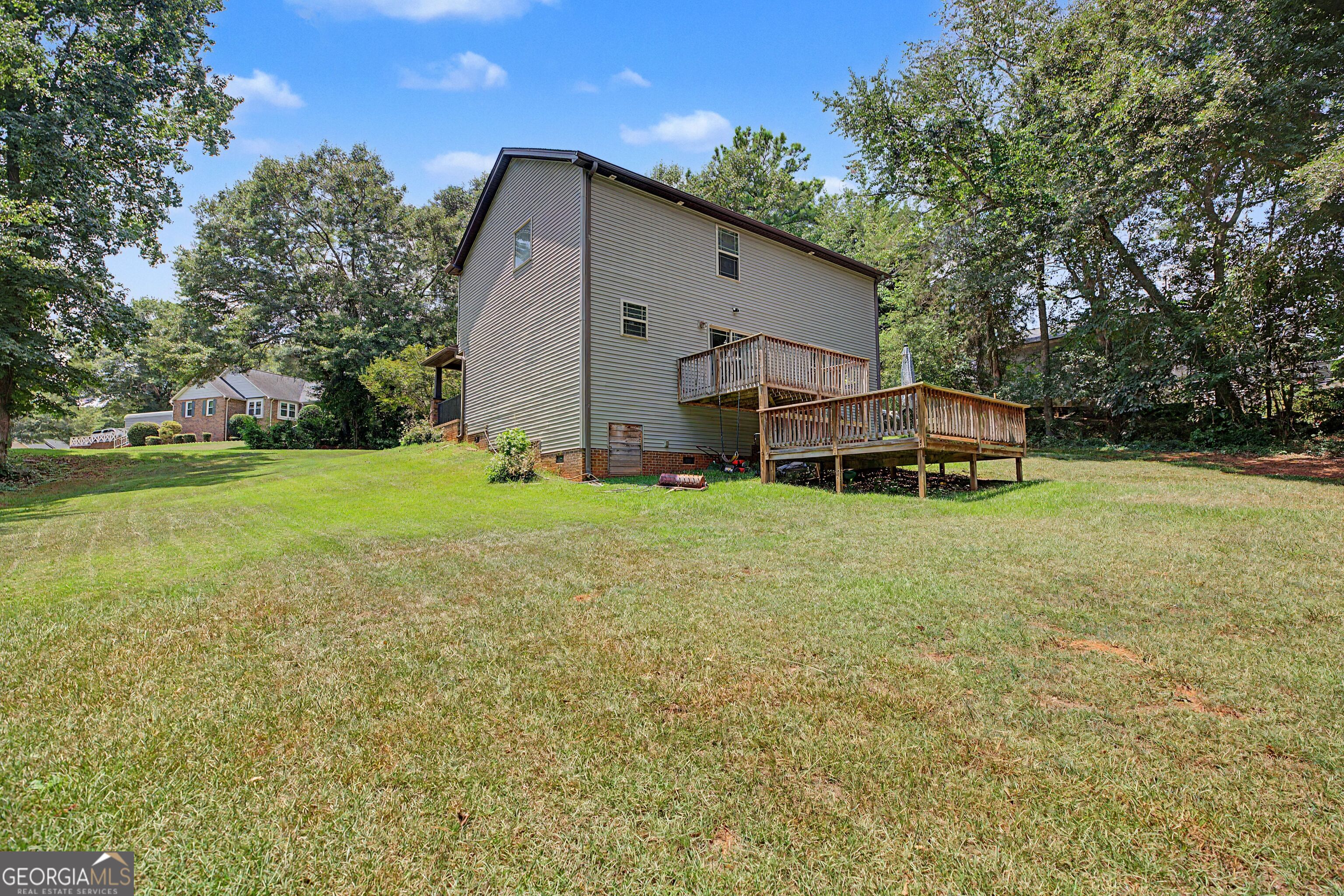 702 Club Drive Property Photo 32
