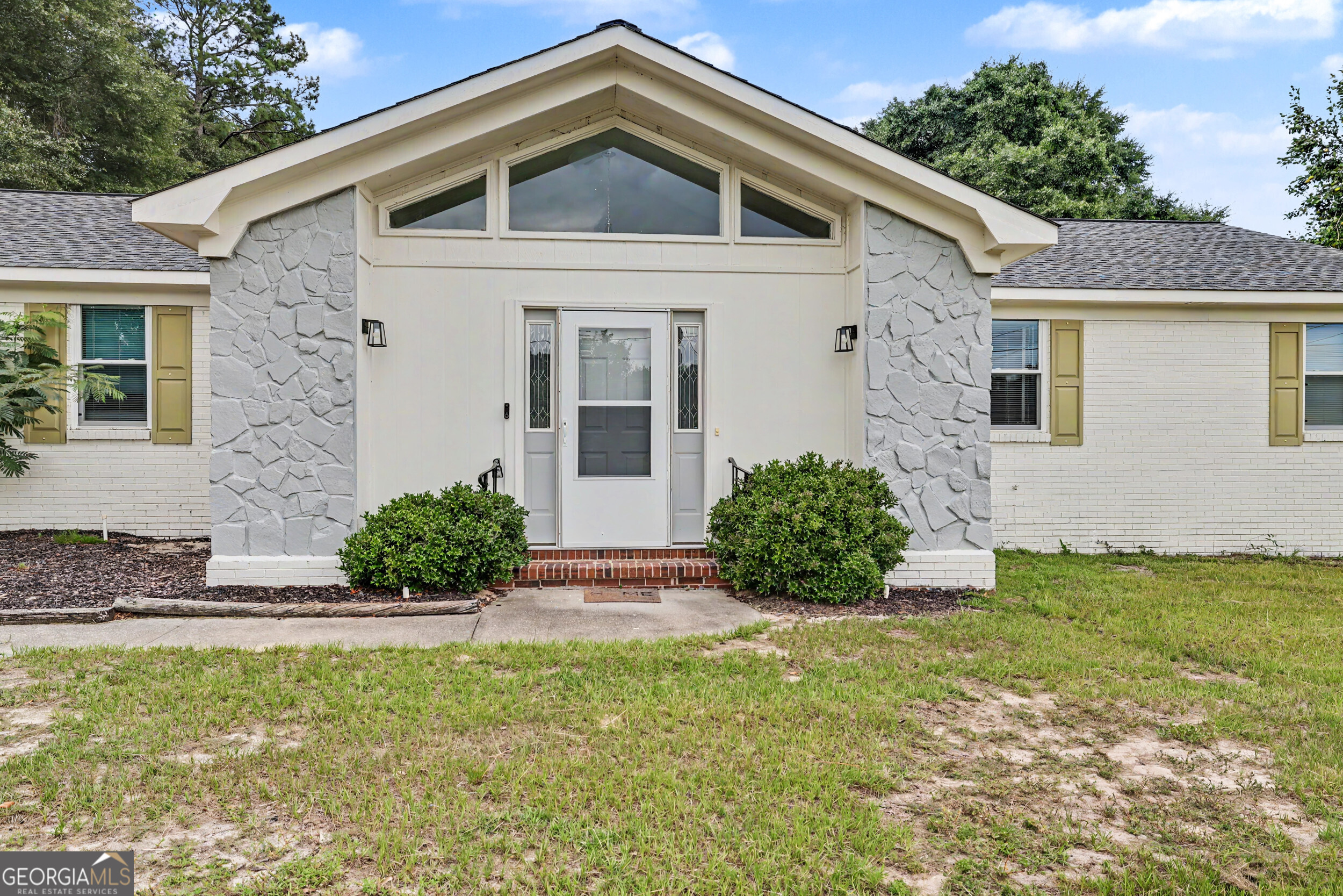 1437 Brown Road Property Photo 6