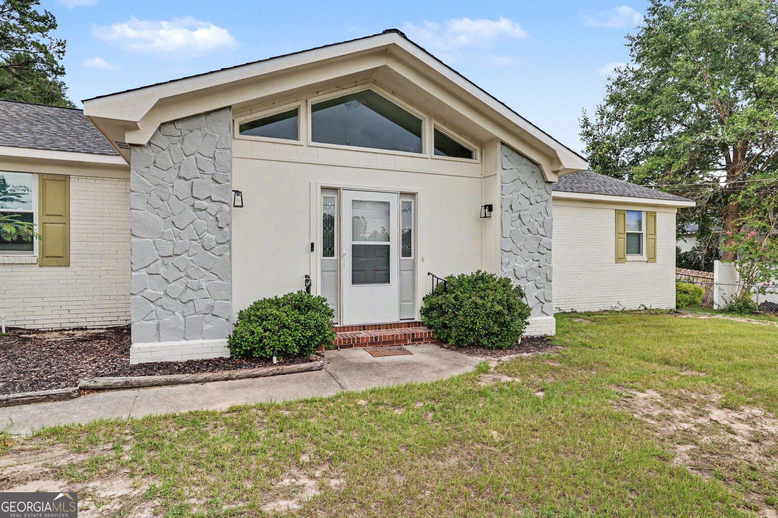 1437 Brown Road Property Photo 7