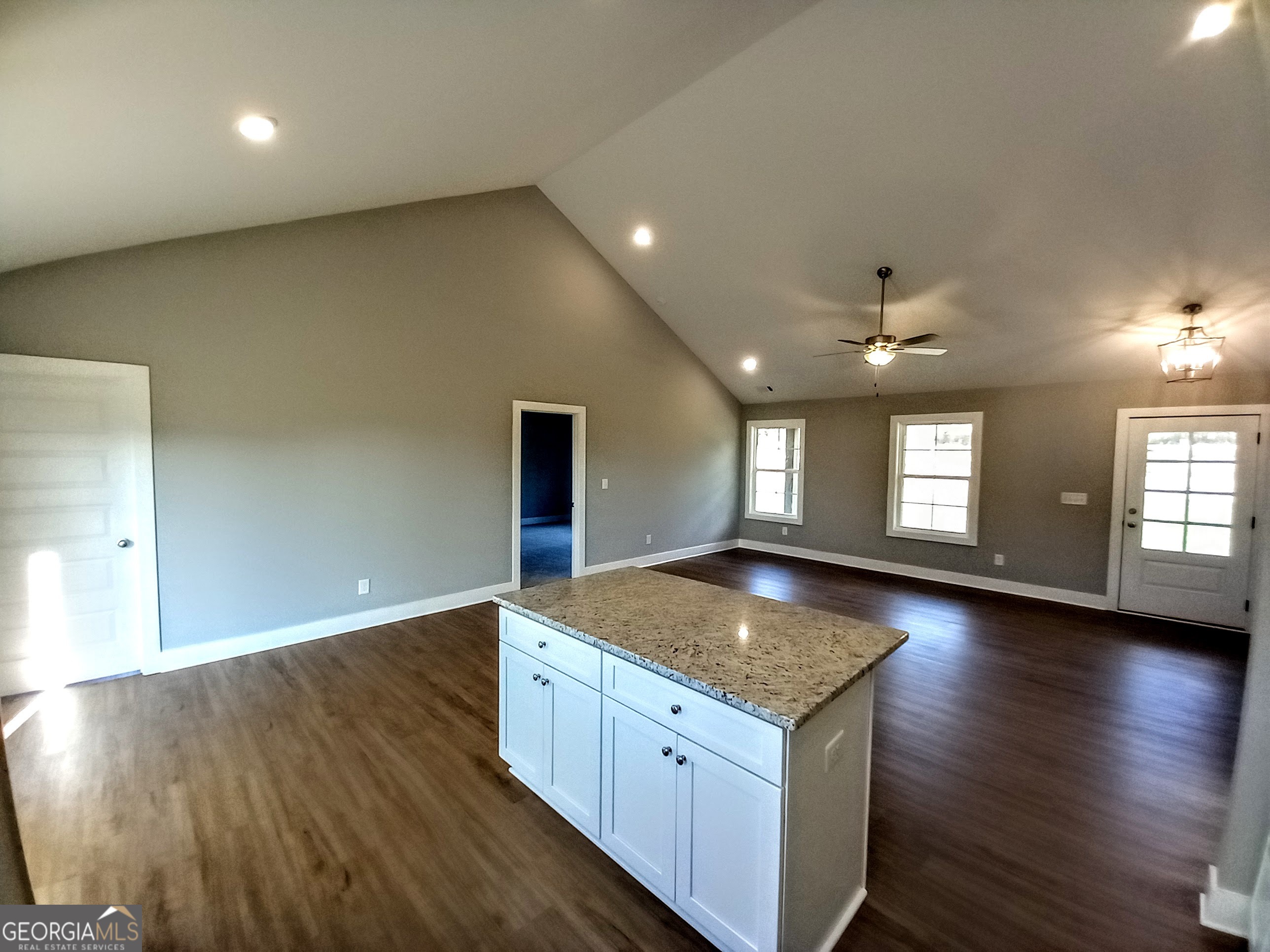 3300 Collard Valley Road Property Photo 10