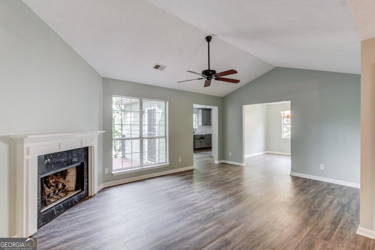 1448 Earlham Lane Property Photo 4