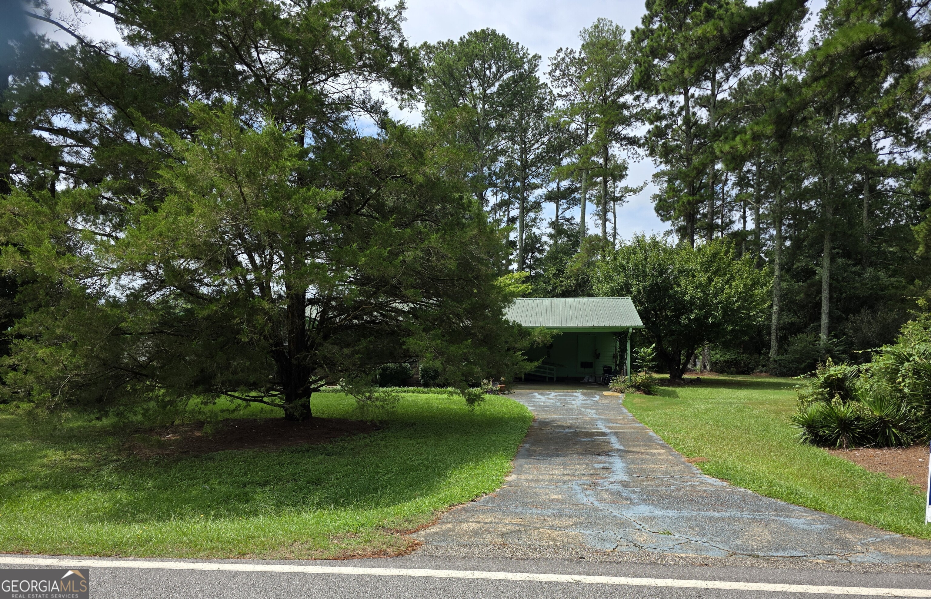 1215 Glenn Carrie Road Property Photo 1