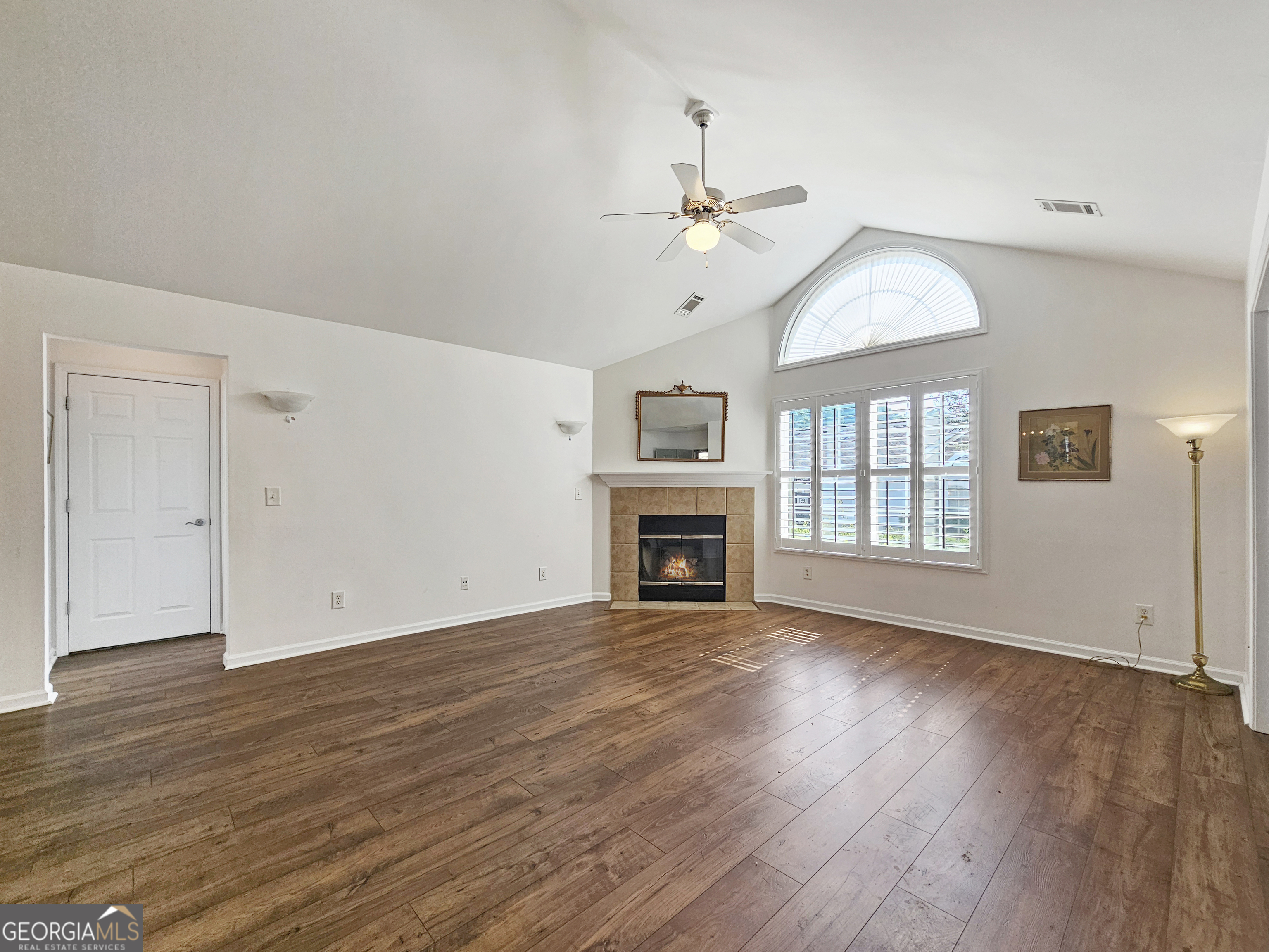 255 Rehobeth Way Property Photo 6