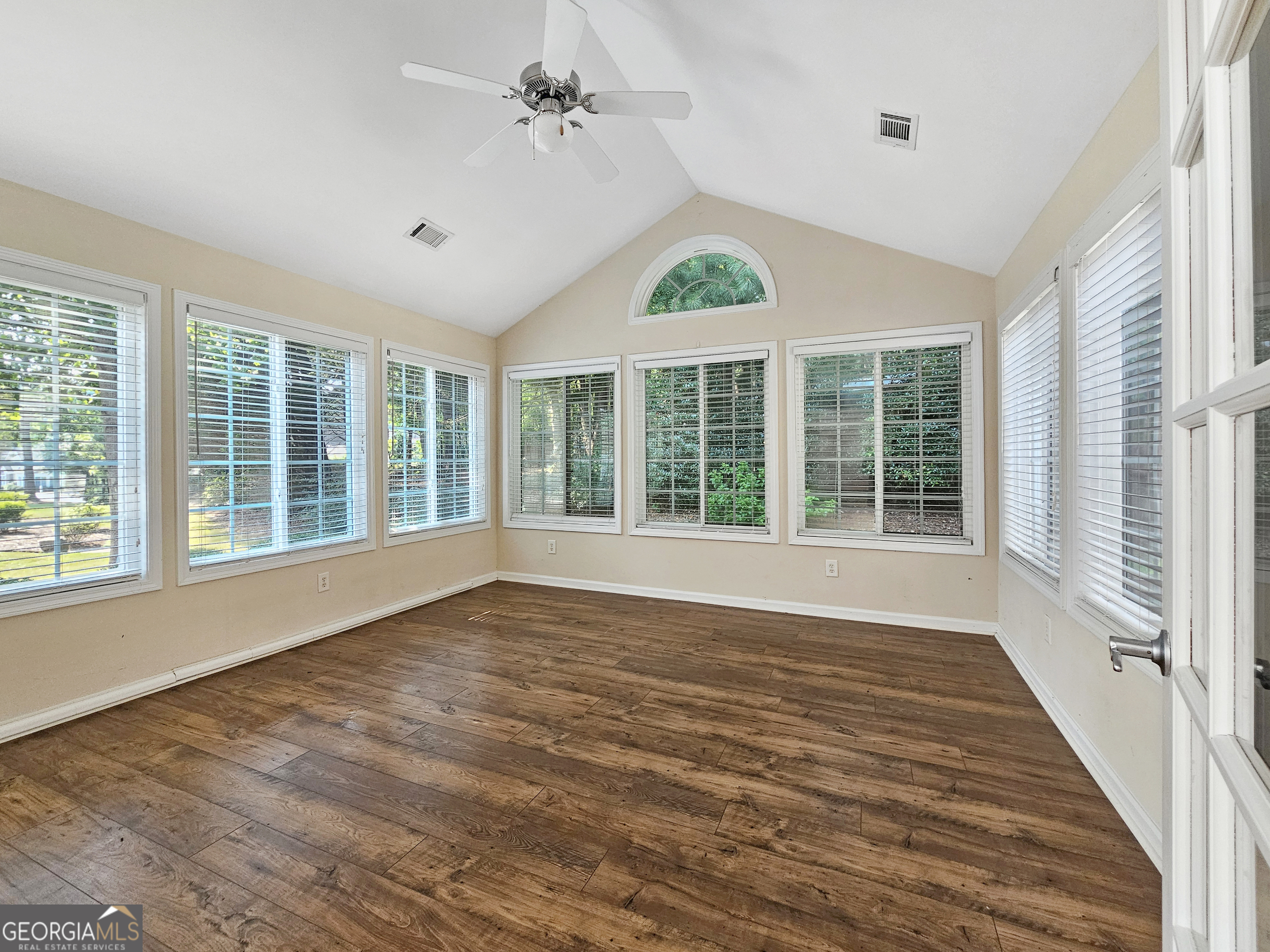 255 Rehobeth Way Property Photo 8