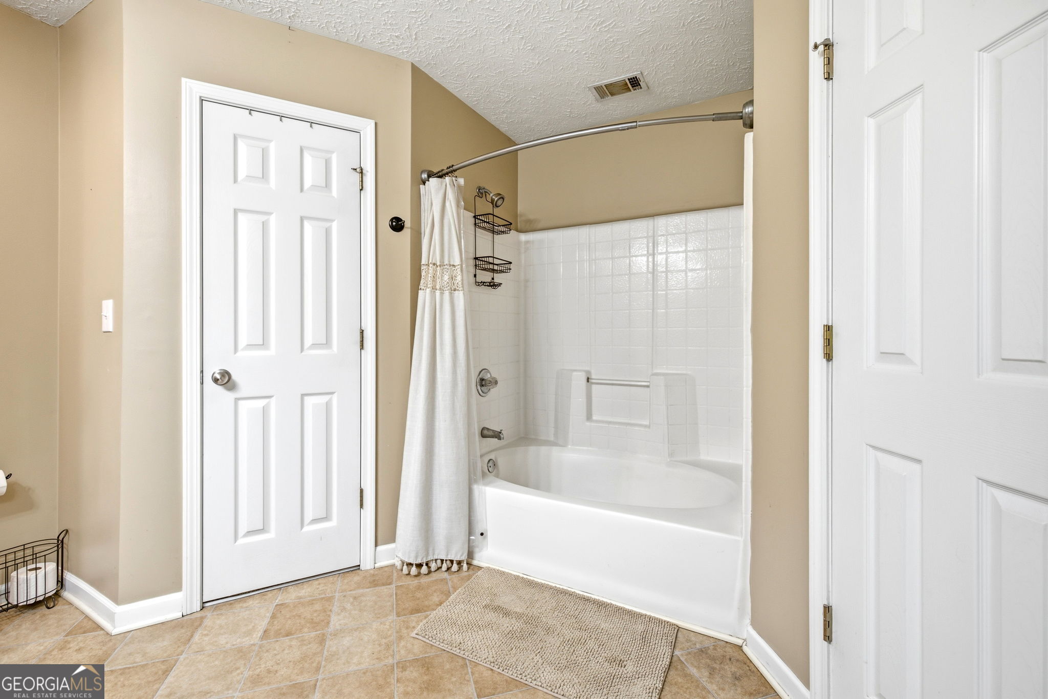 121 Crest View Drive Property Photo 17