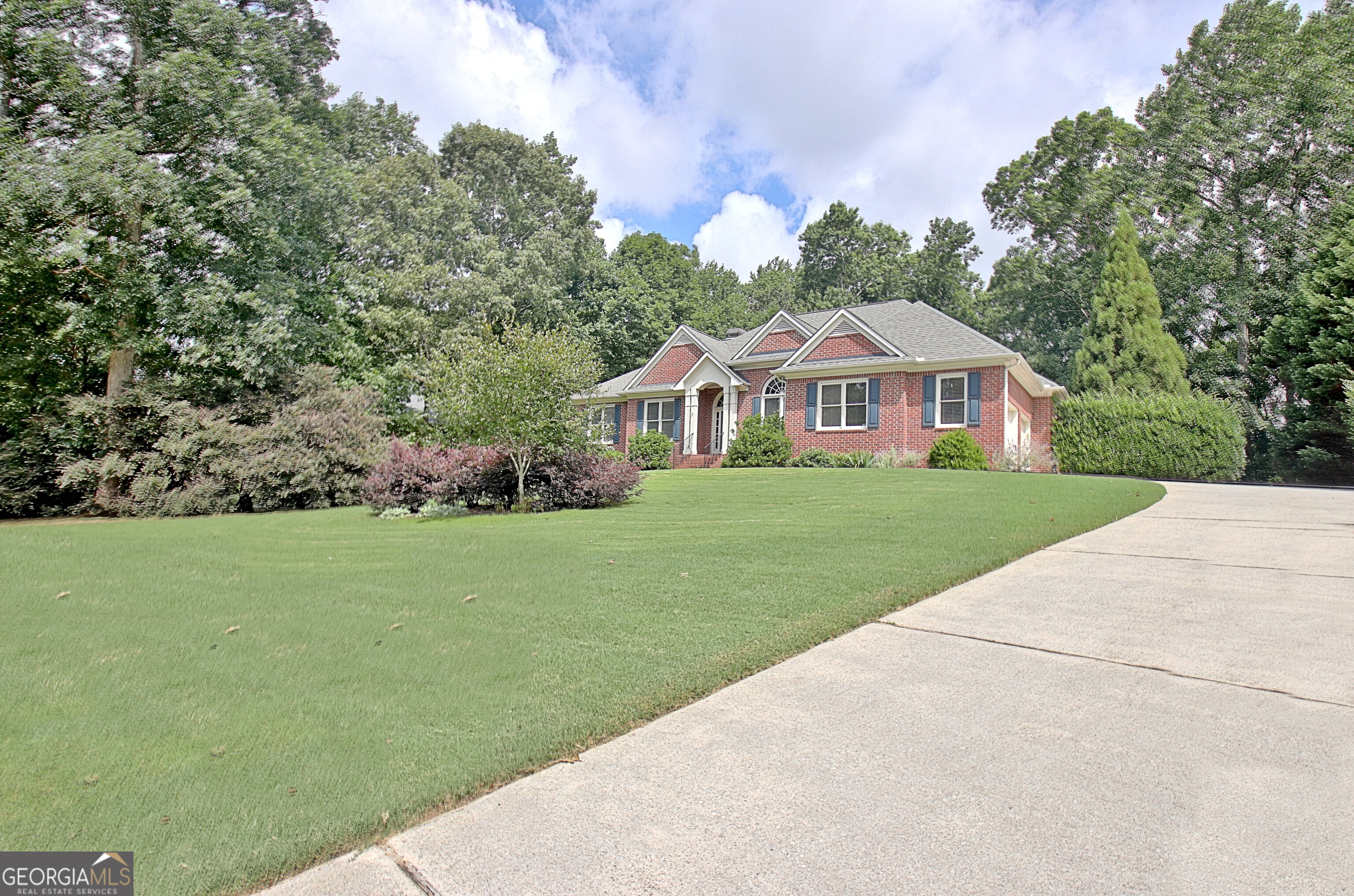 205 Hedgewick Way Property Photo 3