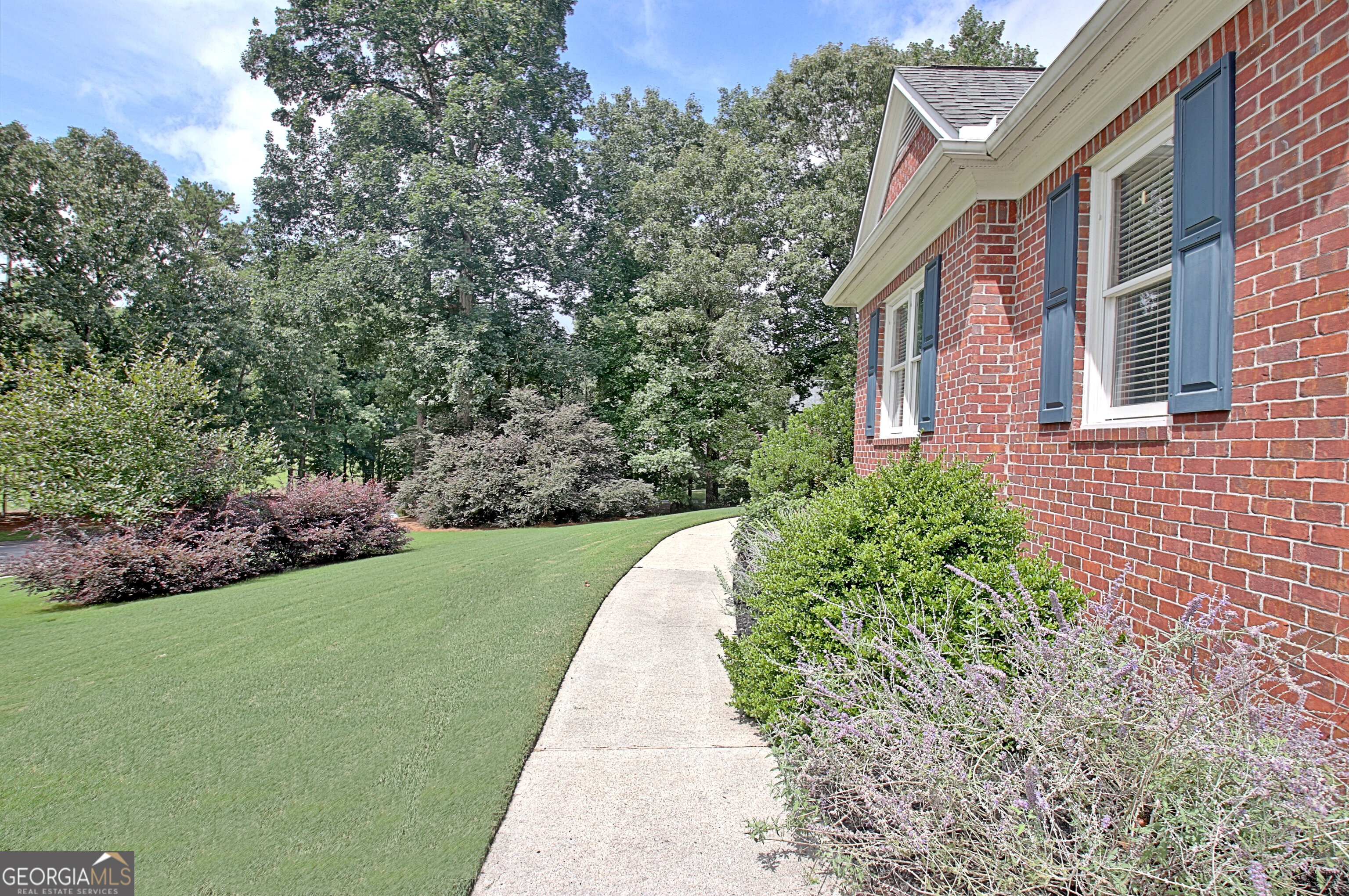 205 Hedgewick Way Property Photo 8