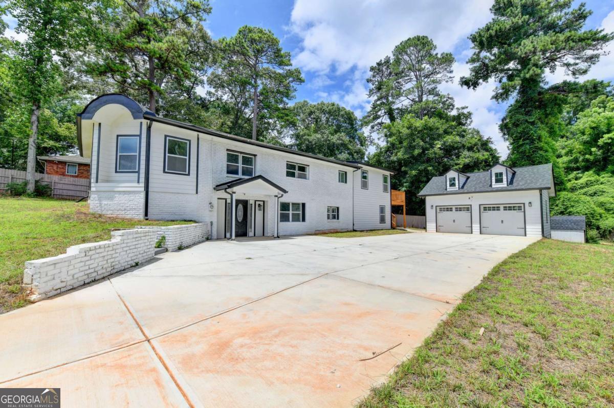 3178 North Druid Hills Road Property Photo 1