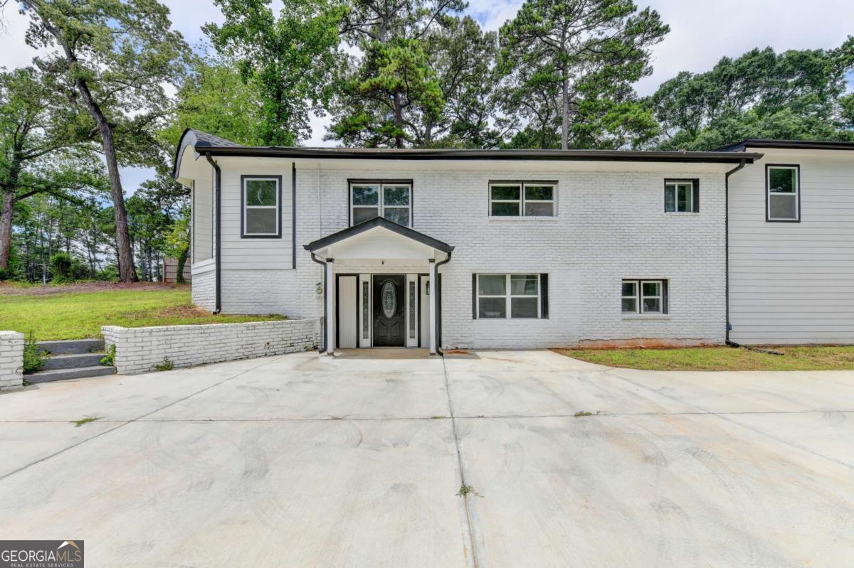 3178 North Druid Hills Road Property Photo 5