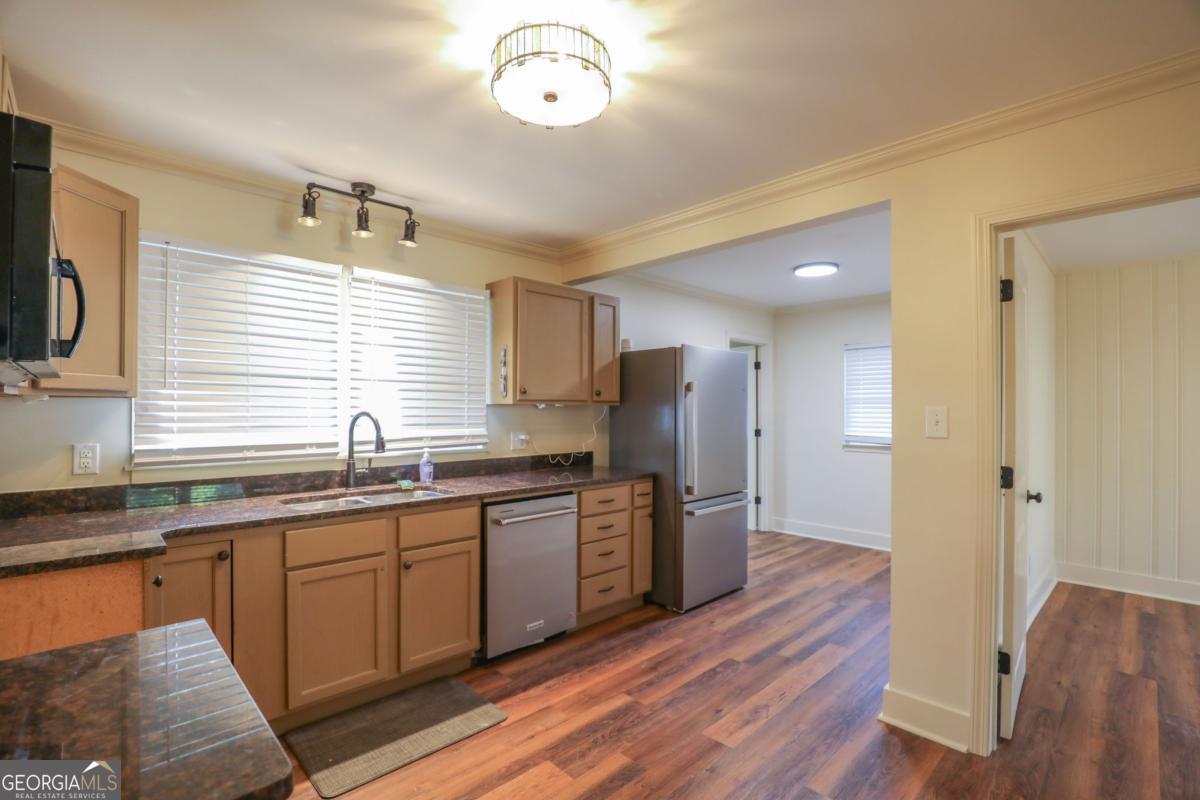 127 Fourth Street Sw Property Photo 5