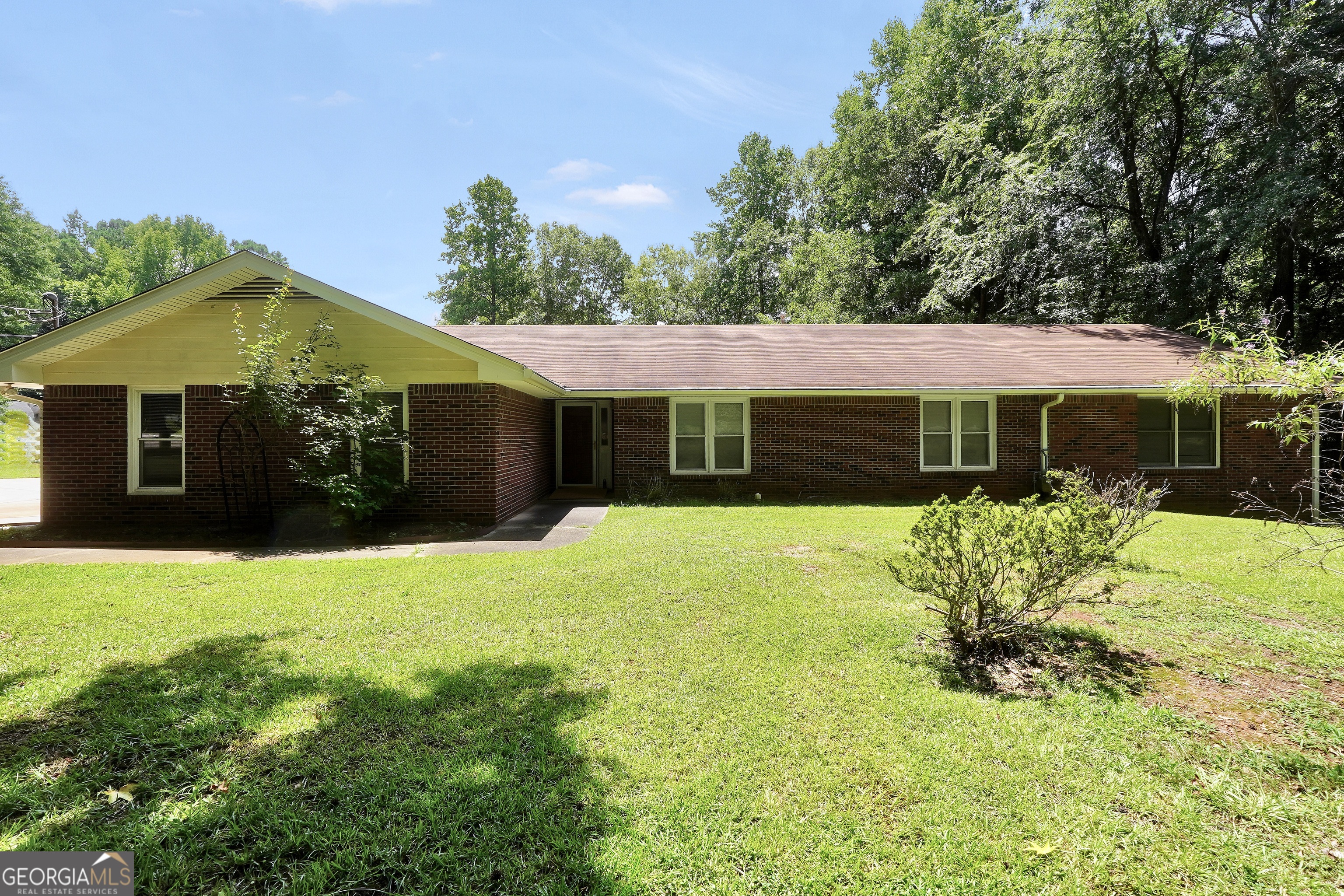 145 Stoneridge Way Property Photo 1