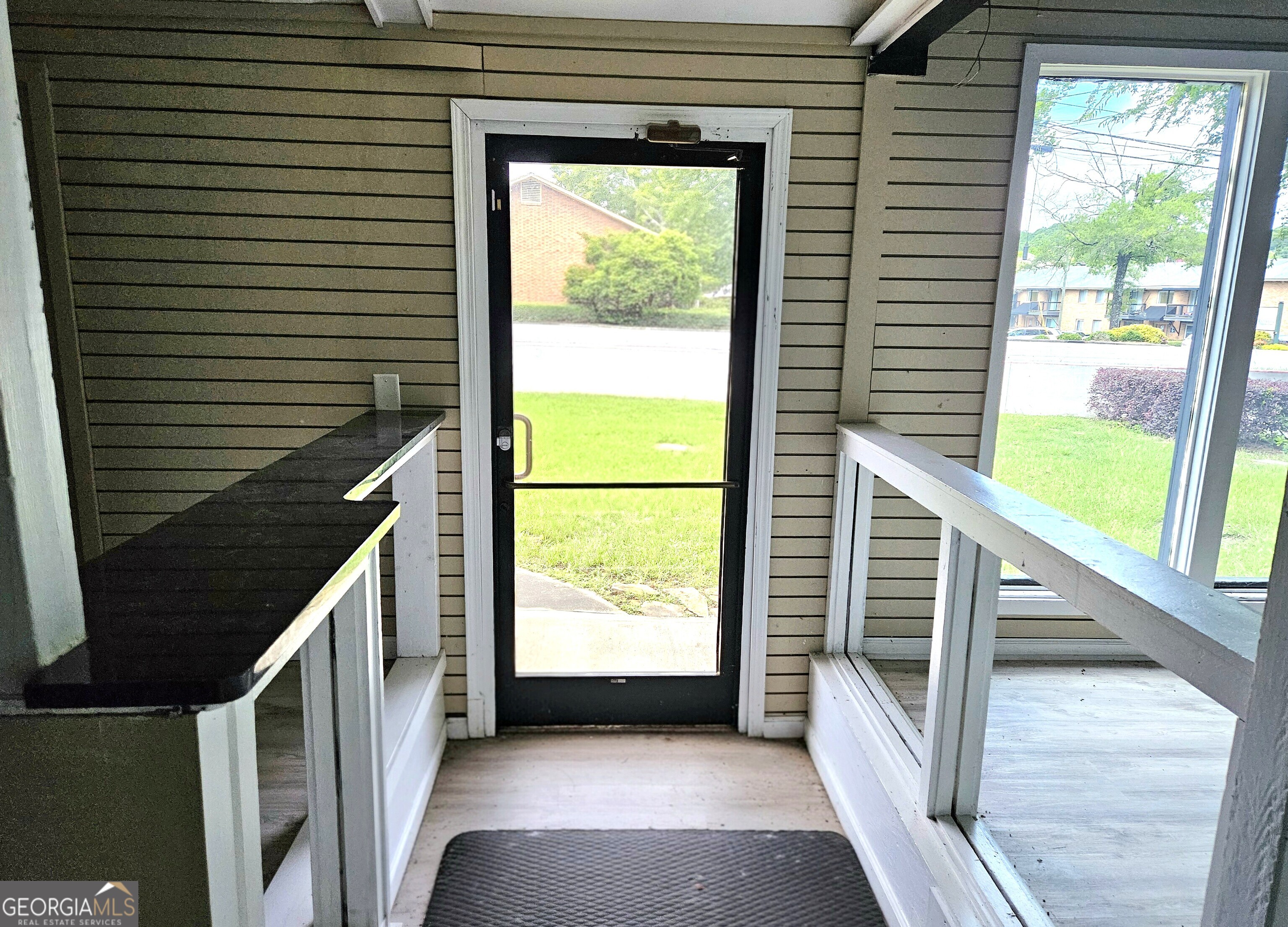 3554 Hilton Avenue Property Photo 3