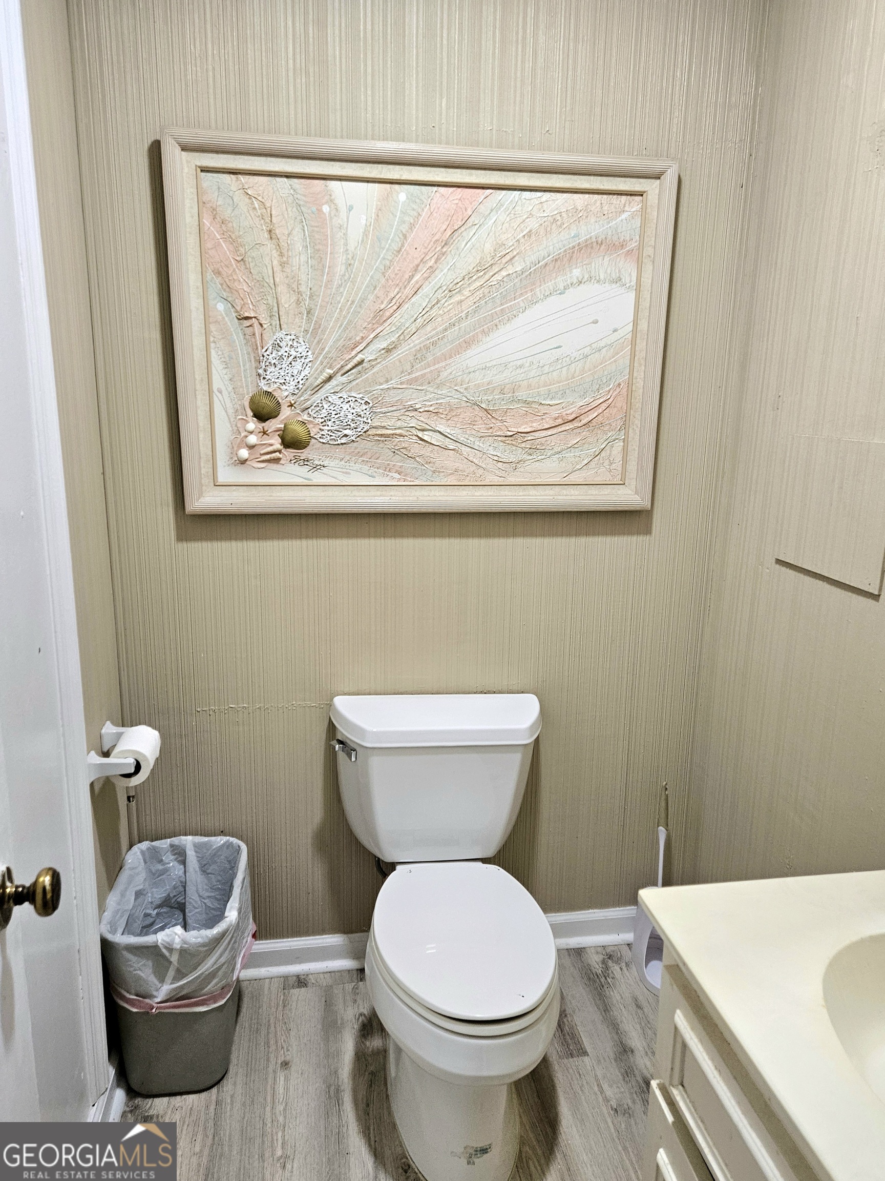 3554 Hilton Avenue Property Photo 18