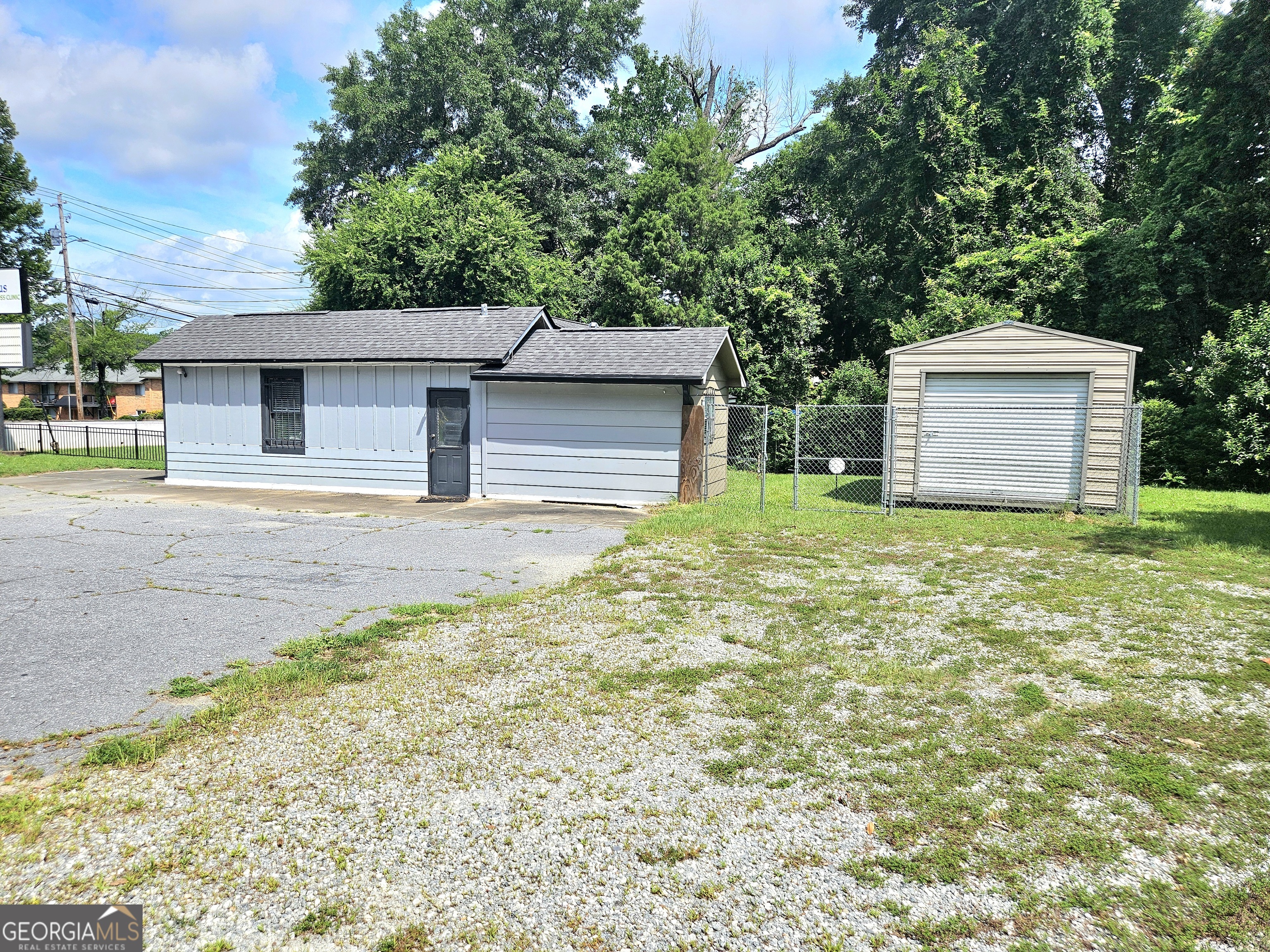 3554 Hilton Avenue Property Photo 20