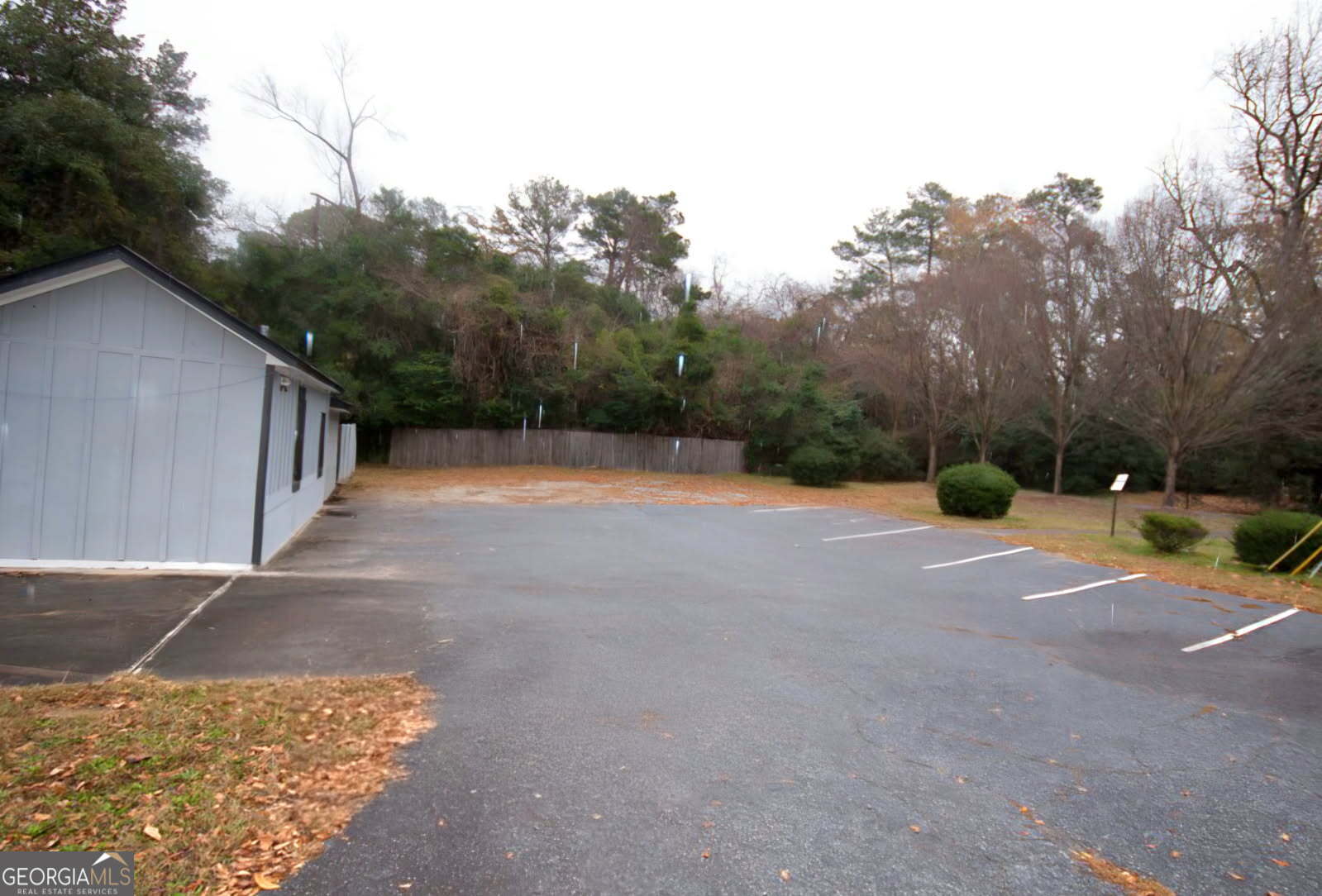 3554 Hilton Avenue Property Photo 22