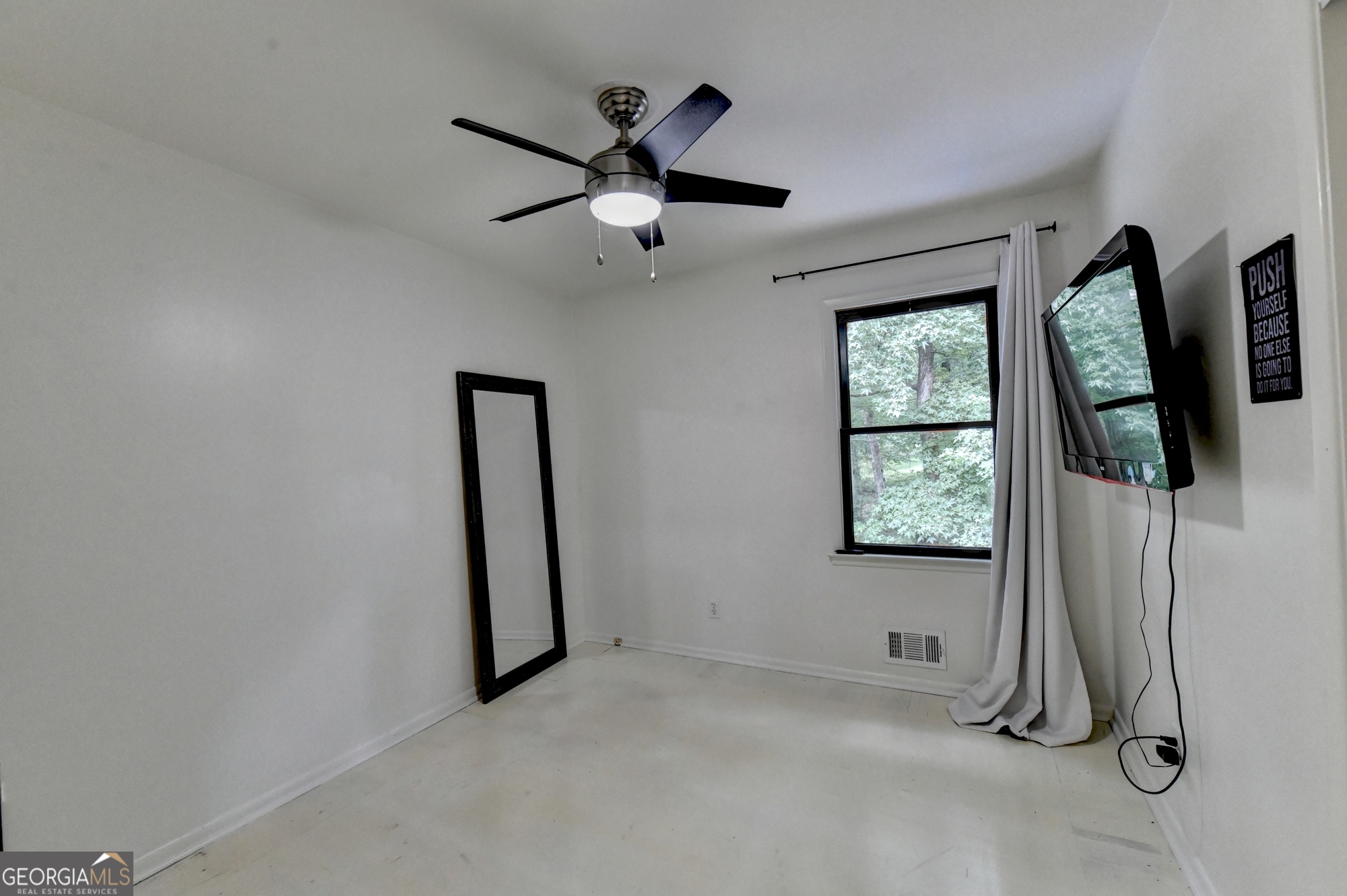131 Denna Drive Property Photo 12