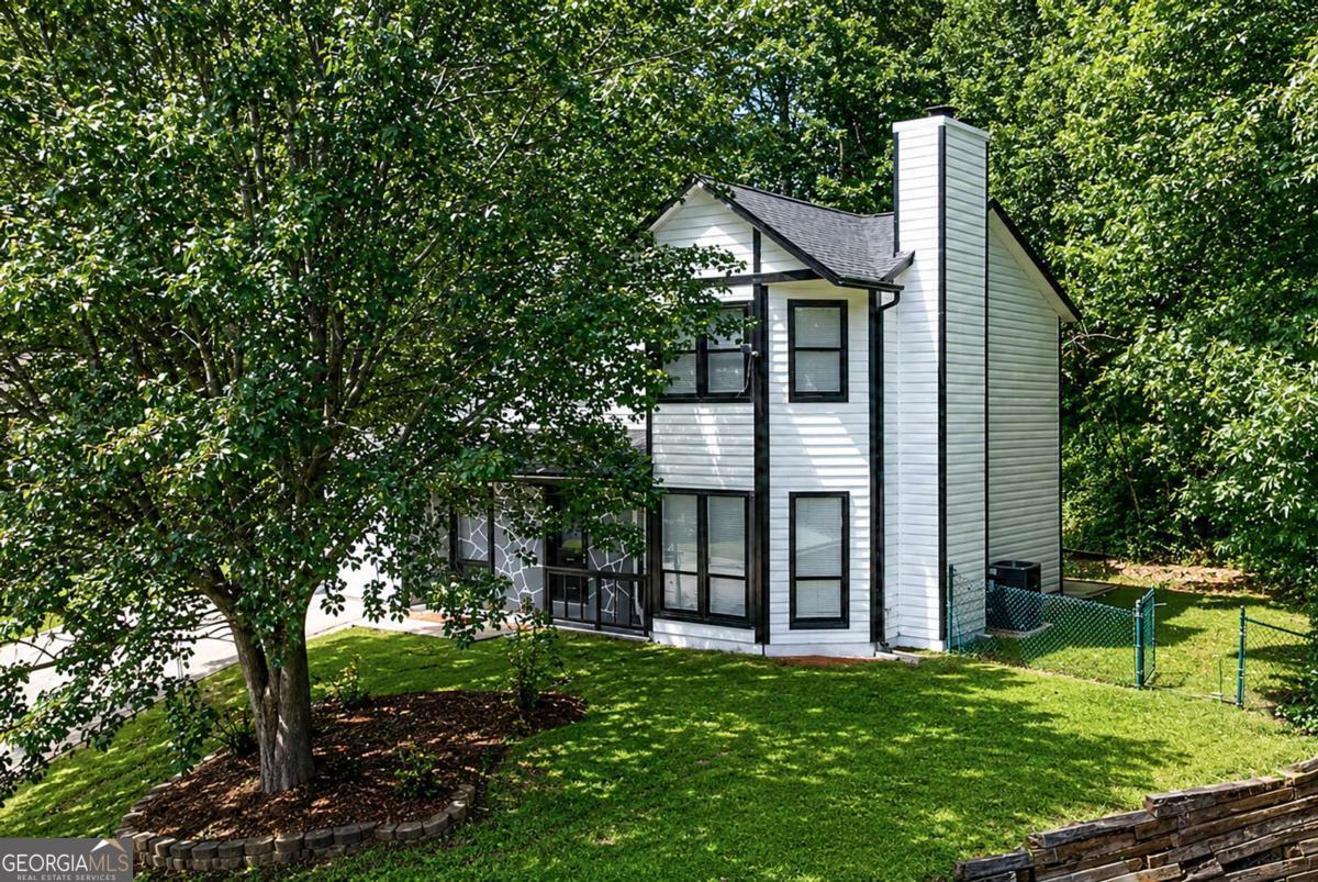 556 Sunfield Drive NW Property Photo 1