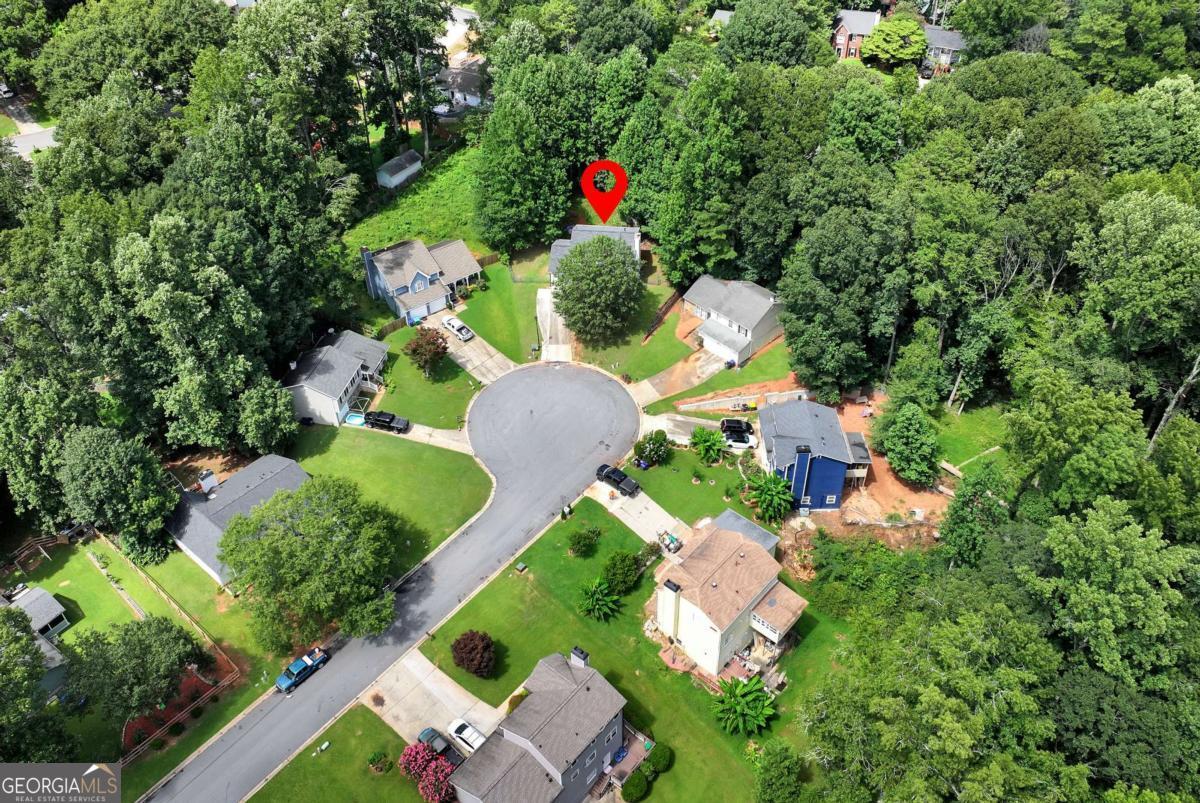 556 Sunfield Drive Nw Property Photo 3