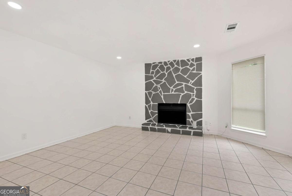 556 Sunfield Drive Nw Property Photo 12