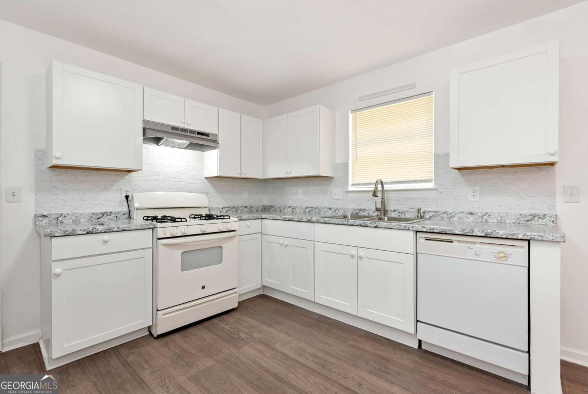 556 Sunfield Drive Nw Property Photo 15