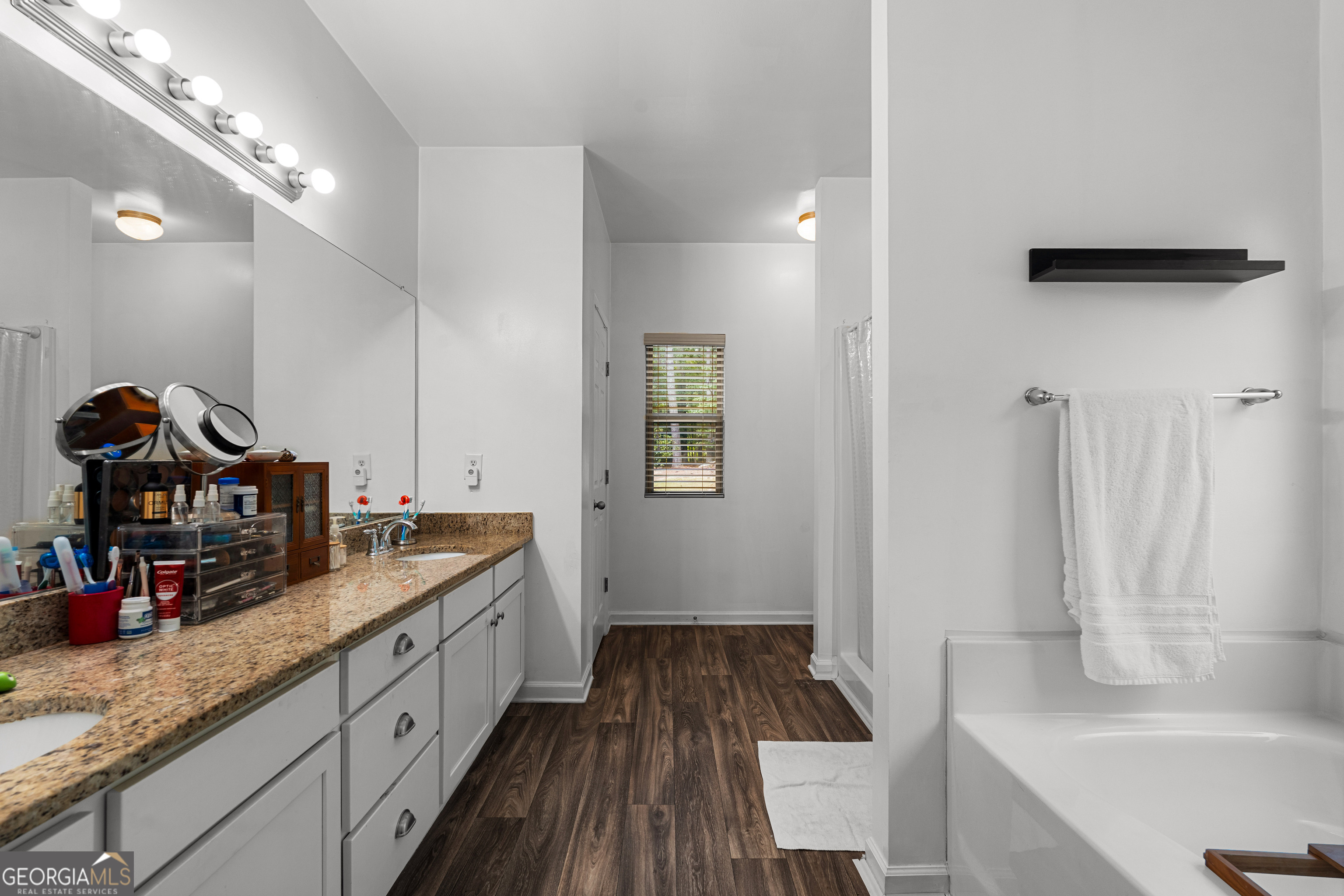 21 Sunny Point Property Photo 22