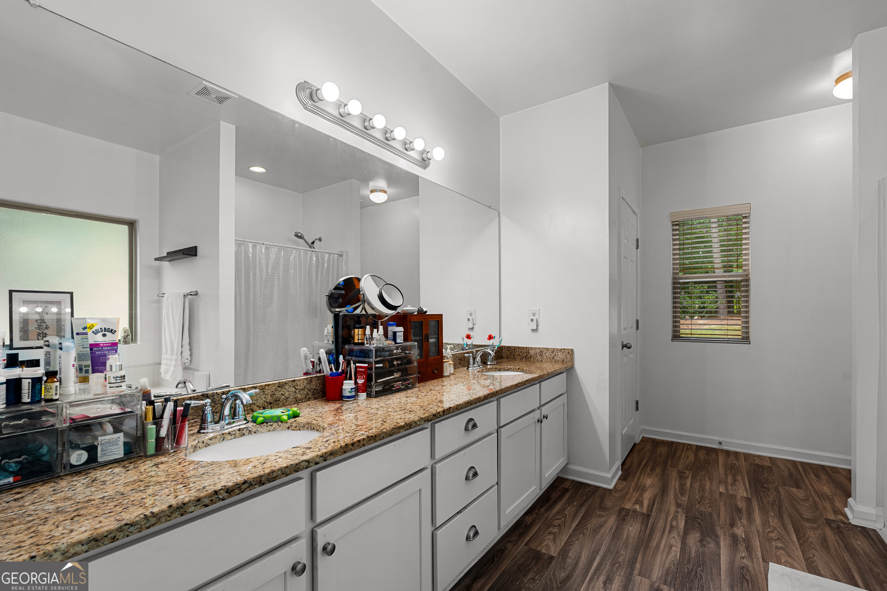 21 Sunny Point Property Photo 23