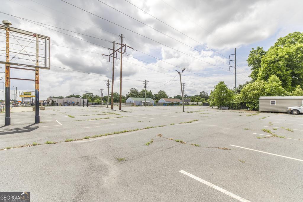 1301 Watson Boulevard Property Photo 2