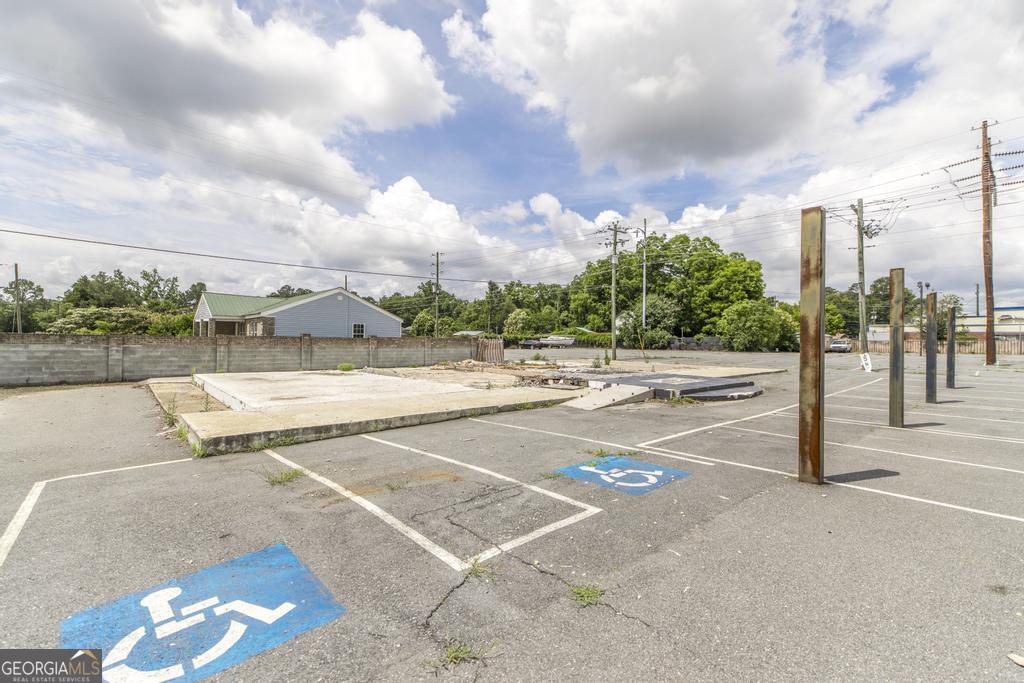 1301 Watson Boulevard Property Photo 8