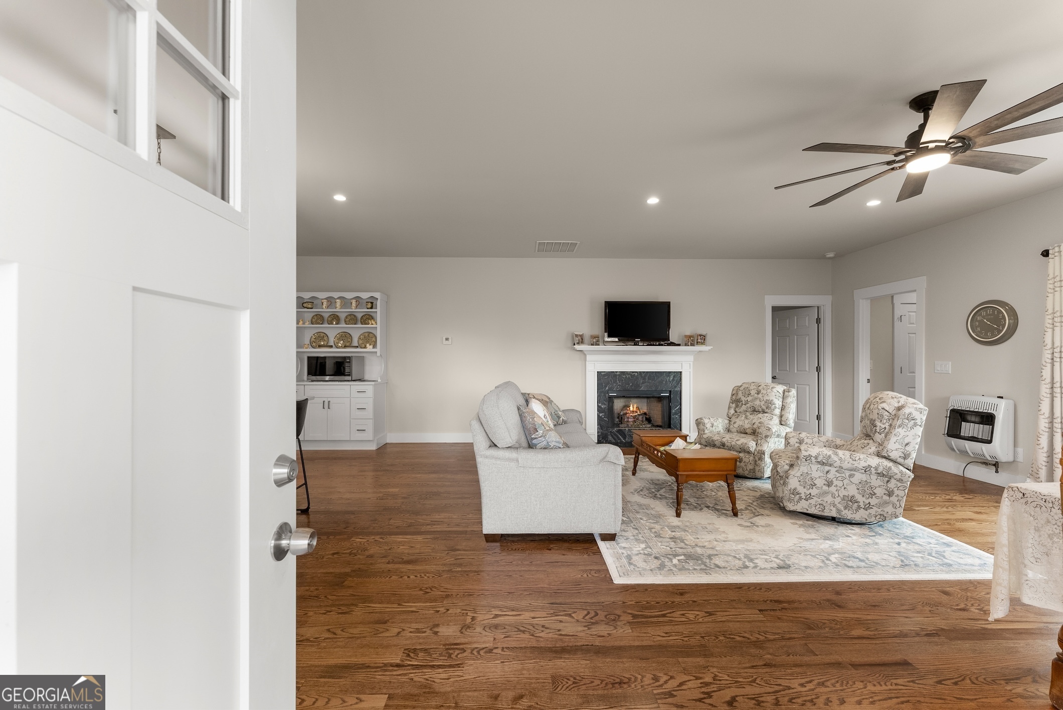 527 Abby Property Photo 7