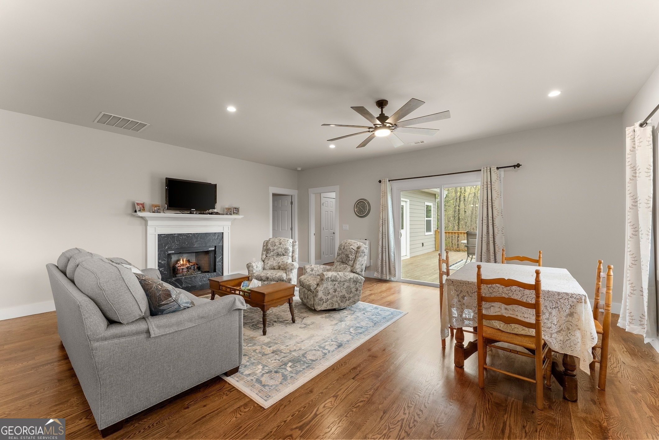 527 Abby Property Photo 12