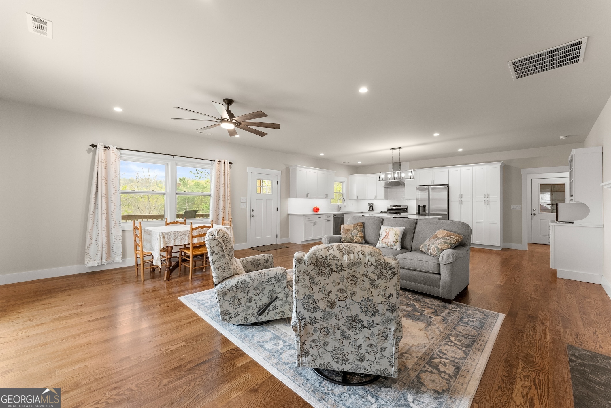 527 Abby Property Photo 15